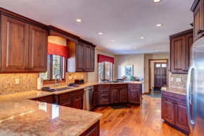 Grand Vista Home